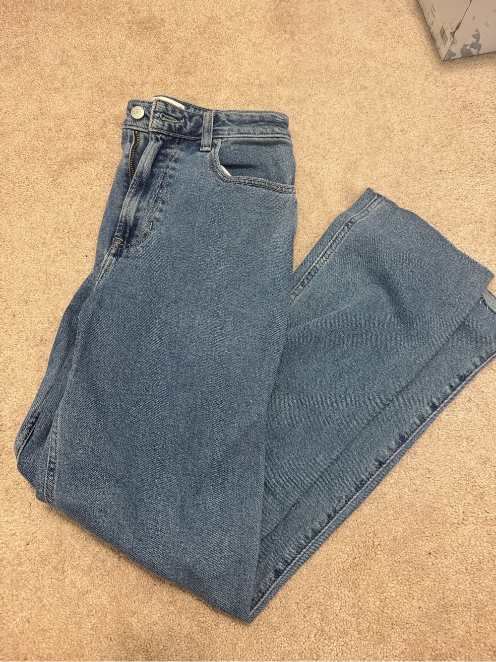 Hollister High Rise Straight-Leg Jeans